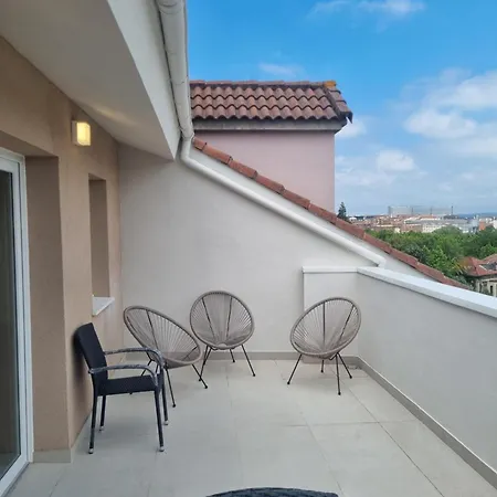 Astures Viviendas Turisticas Oviedo